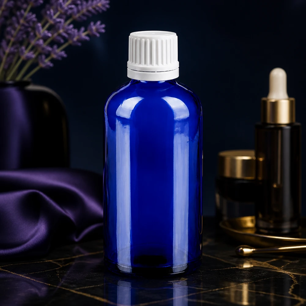 Precies druppelflesje 100ml van UV-beschermend blauw glas met witte dop voor laboratoria en apotheken