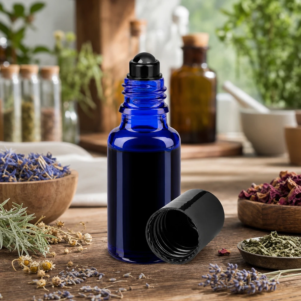 Glas deostick fles blauw 20ml, lege deo roller (Roll On) Apothekersglas roll-on van 20 ml in blauw met zwarte roll-onbal voor cosmetische oliën