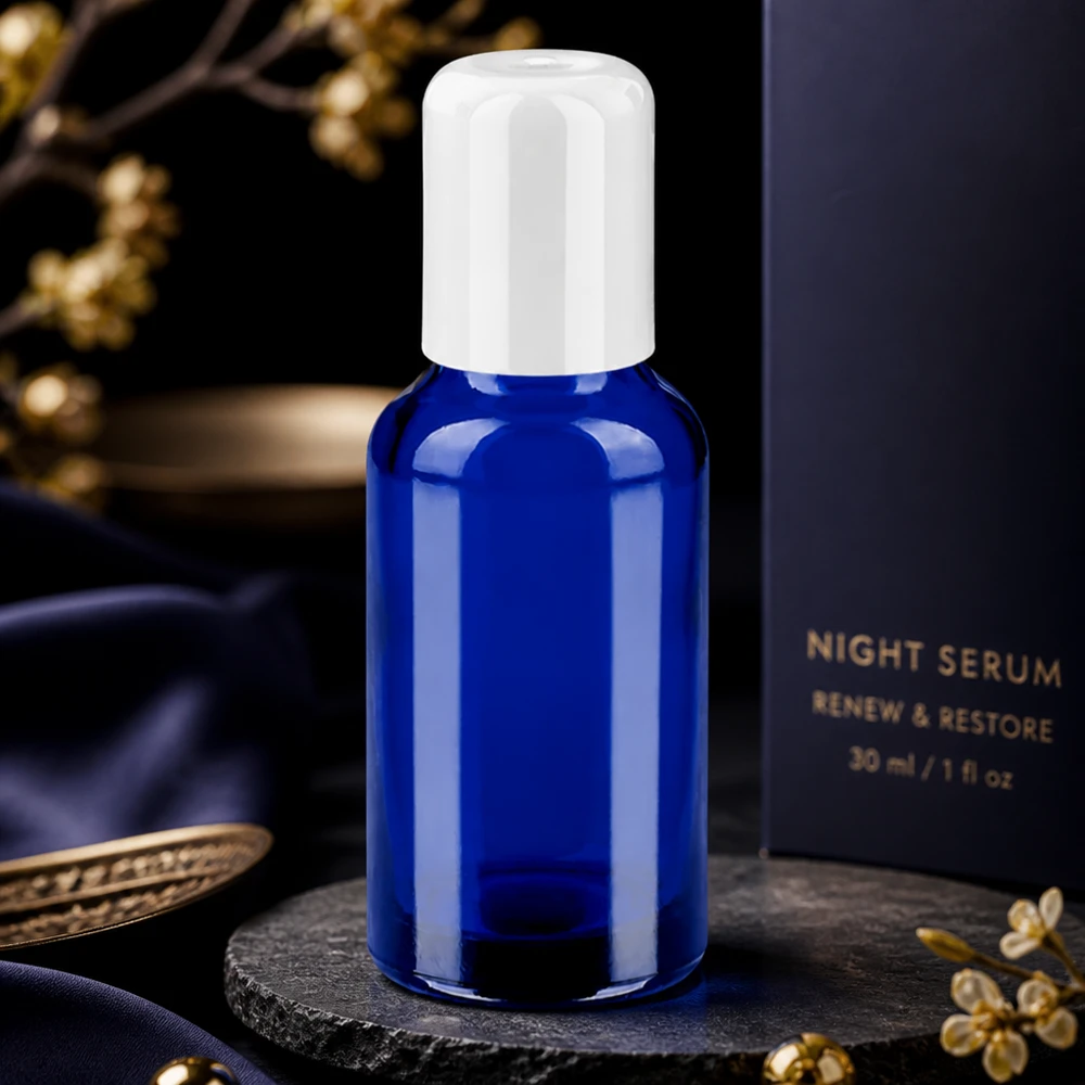 Navulbare 30ml roll-on flacon in kobaltblauw beschermt lichtgevoelige ingrediënten optimaal