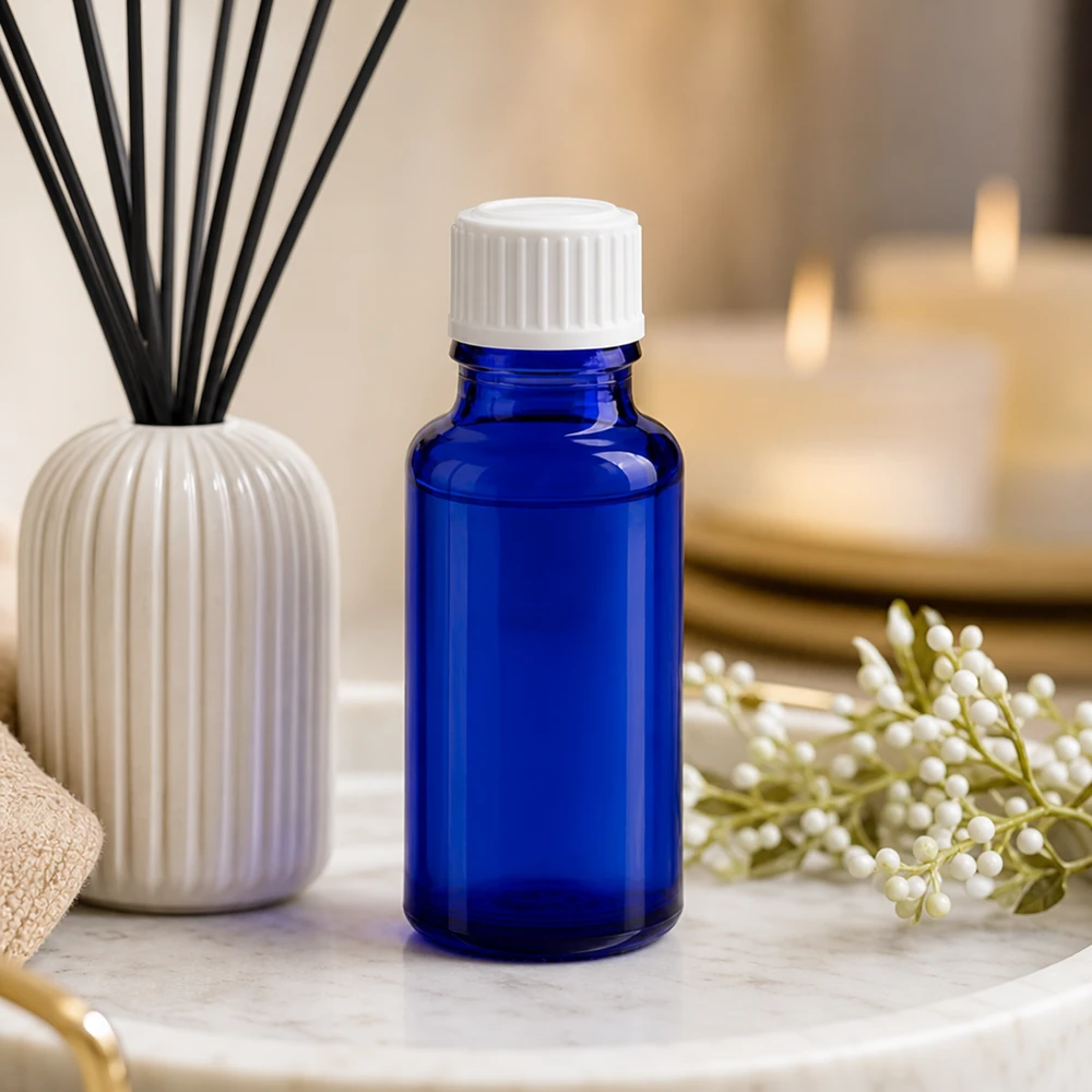 Blauwe glazen flessen 20ml met wit schroefsluiting Kleine apothekersfles van blauw glas, 20 ml, met kindveilige witte dop