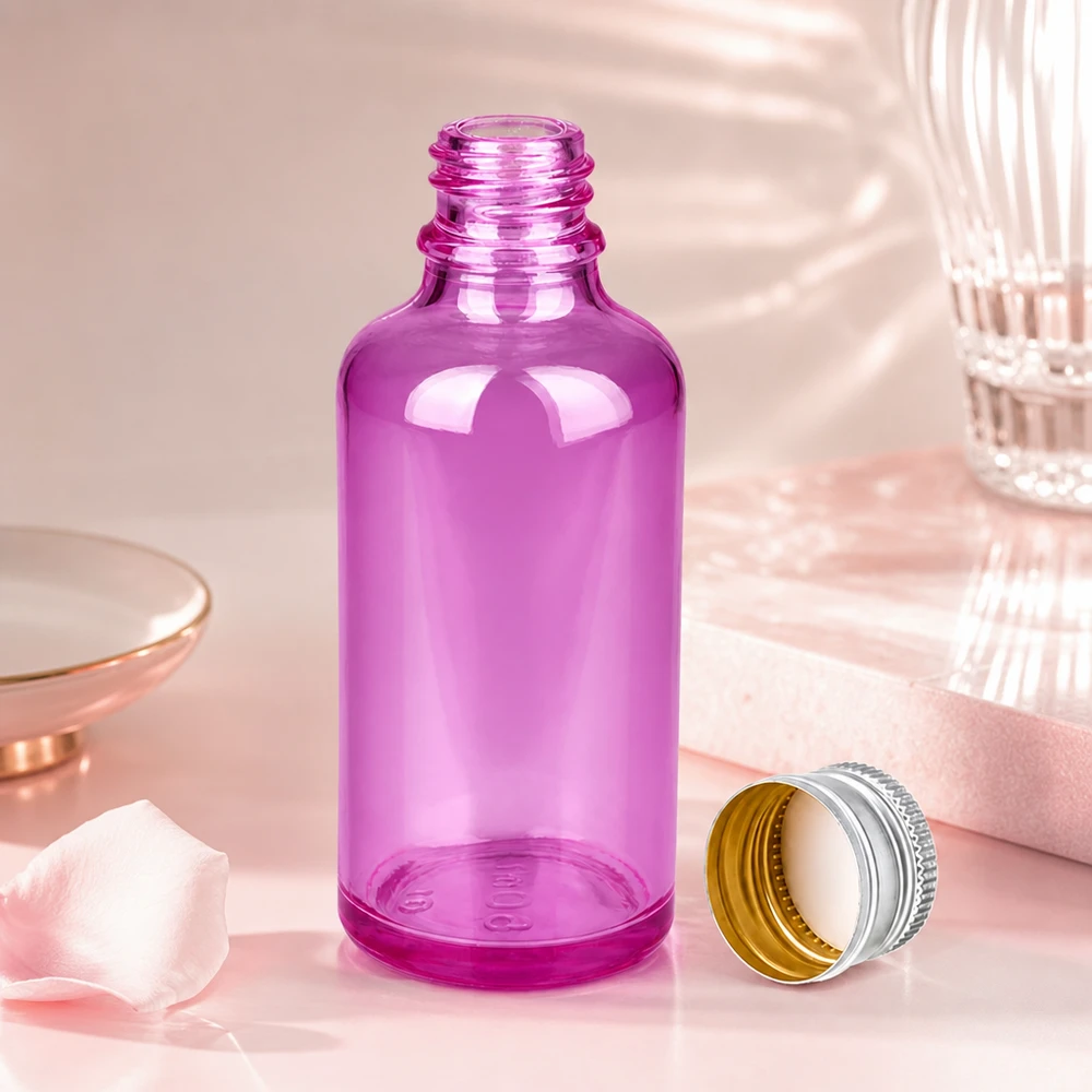 Praktische 50 ml violette glazen fles met standaard schroefdraad voor eenvoudig bijvullen en doseren