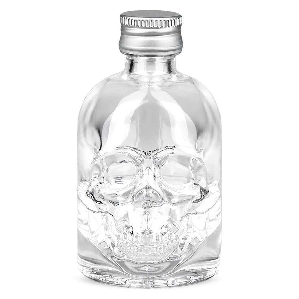 50ml Hector glazen fles met schedelreliëf en zilveren UNiTWIS schroefdop op een witte achtergrond