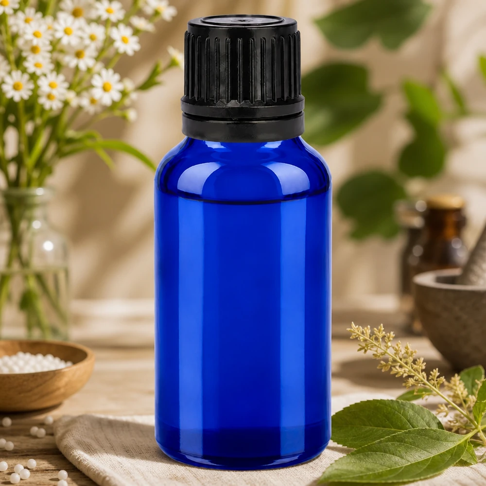 Hoogwaardige glazen BlueLine 20 ml fles met matzwarte dop voor natuurlijke cosmetica