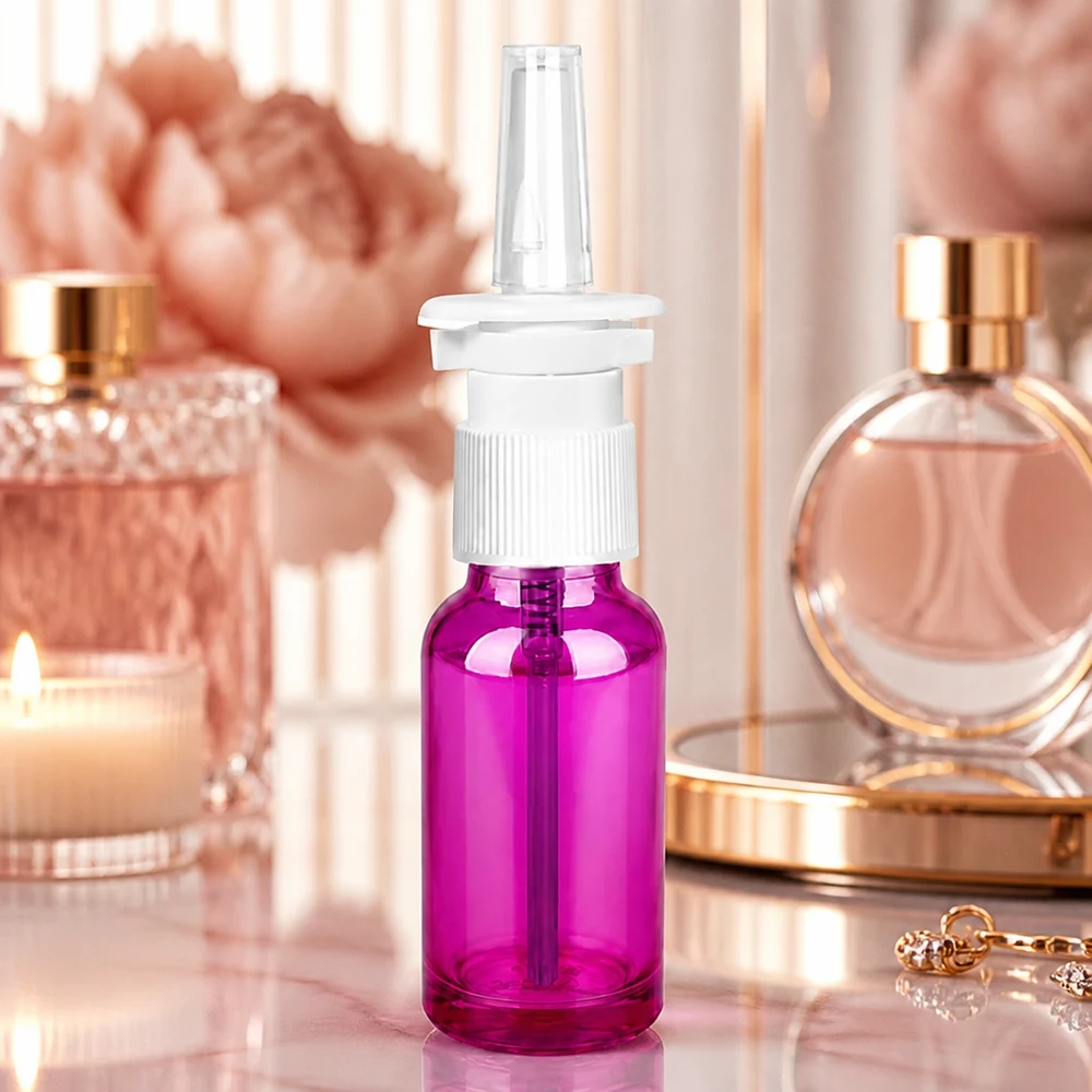 20ml neussprayflesje in paars met robuust plastic materiaal voor dagelijks gebruik