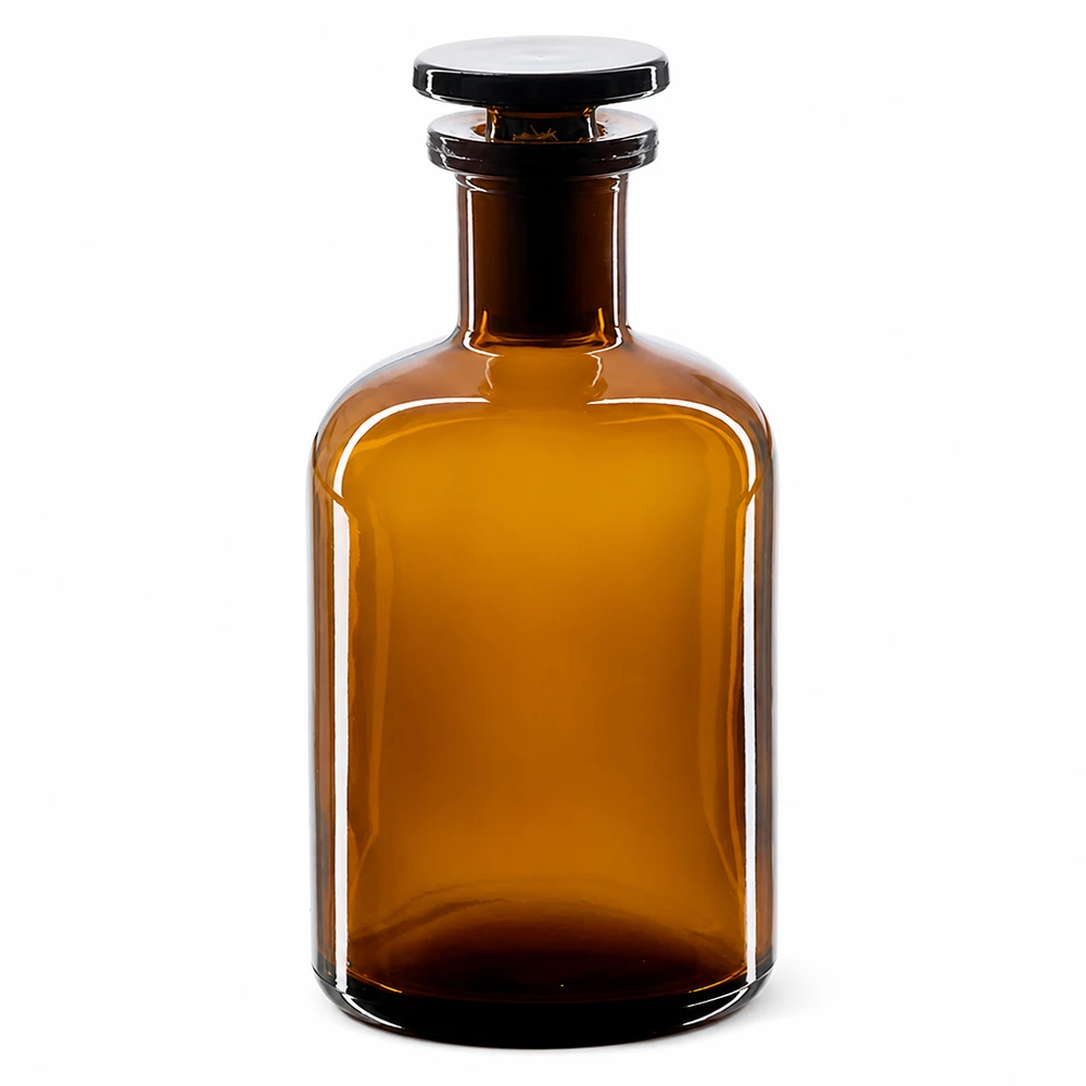 Kleine bruine glazen fles van 100 ml met smalle hals en ronde schouders, voor laboratoria en apotheken