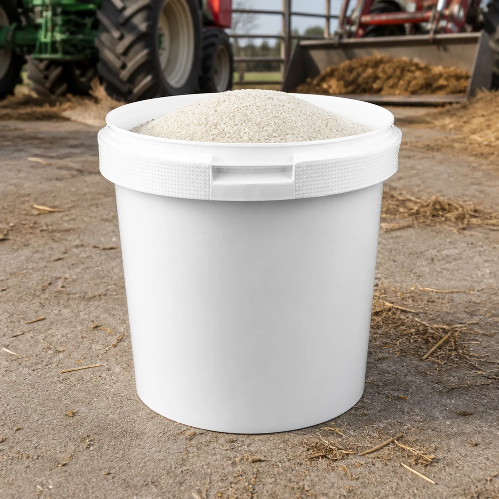 Compacte, open PP-emmer van 2,5 l, wit, stapelbaar, voor professioneel gebruik