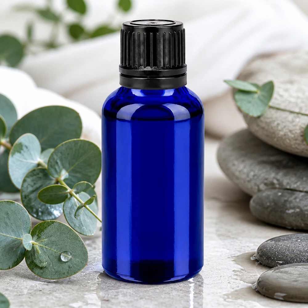 Klein glazen flesje van 30 ml in diepblauw, perfect voor op reis en mobiele aromatherapie