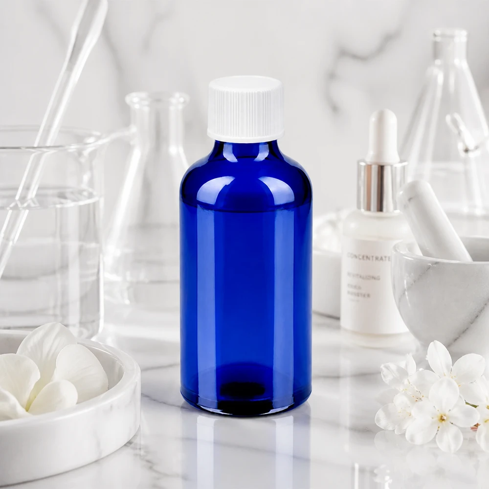 Handig 50ml druppelflesje van stevig blauw glas voor nauwkeurig doseren