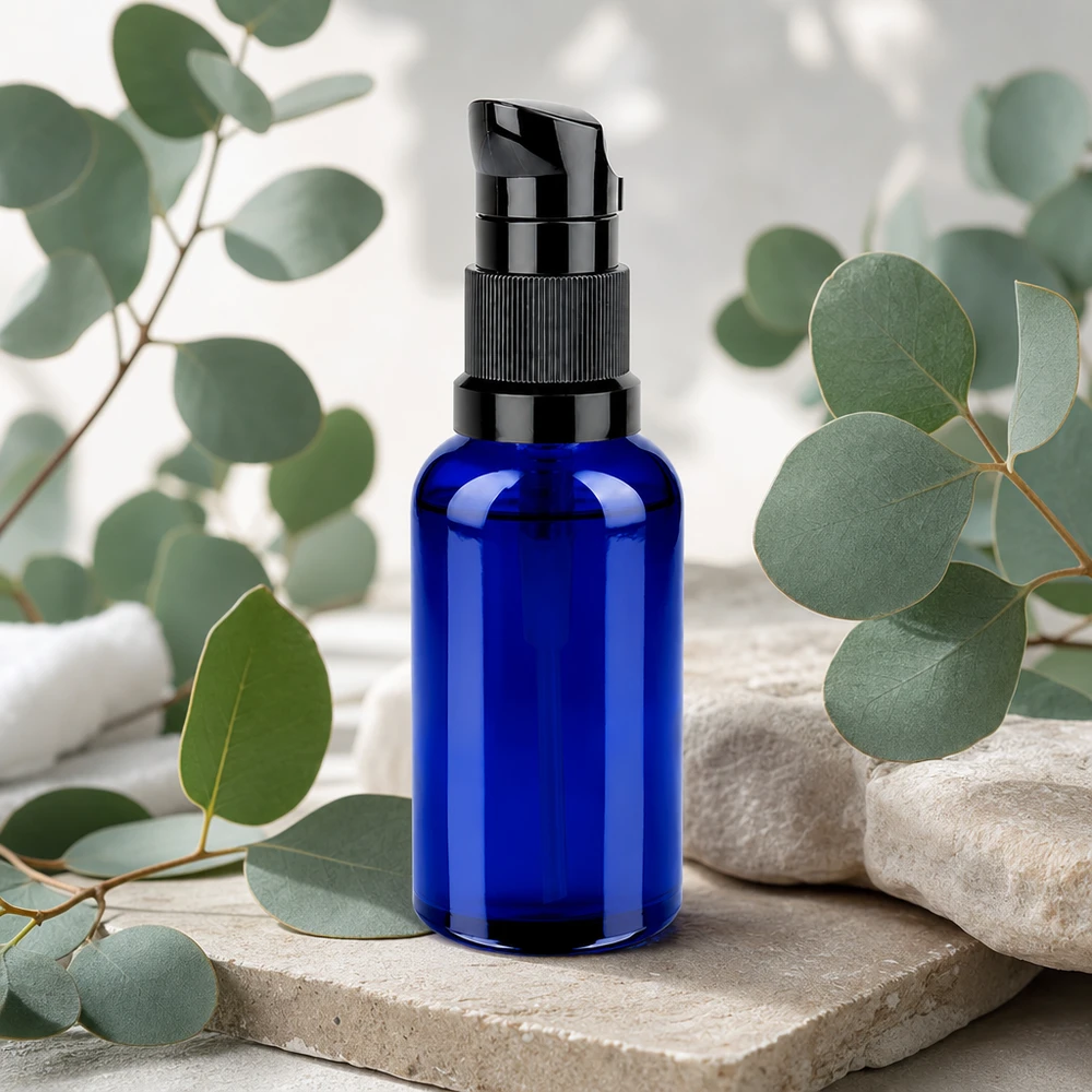 Praktische pompflacon met een inhoud van 50 ml STD BlueLine UT18/50 perfect voor op reis en dagelijks gebruik
