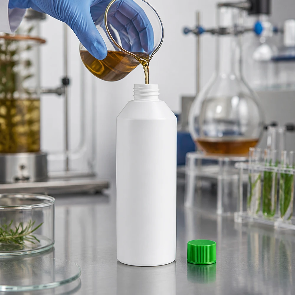 Stevige witte HDPE-apothekersfles van 250 ml met geribbelde groene dop voor natuurextracten