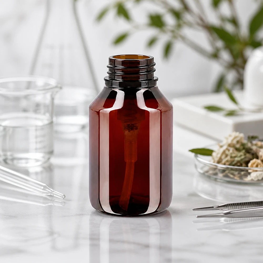 50 ml PET medicijnfles met wit dispenserpomp, standaard UV-schützende amber PET Flasche 50ml für lichtempfindliche Pflegeformulierungen
