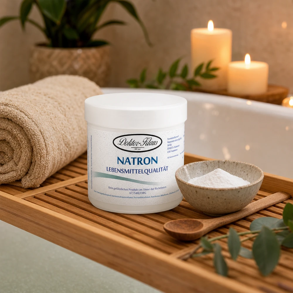 Doktor-Klaus Natron, 250g in witte pot, levensmiddelenkwaliteit Natron Doctor Klaus 250g food grade in de wellness badkamer voor ontspannende volle baden