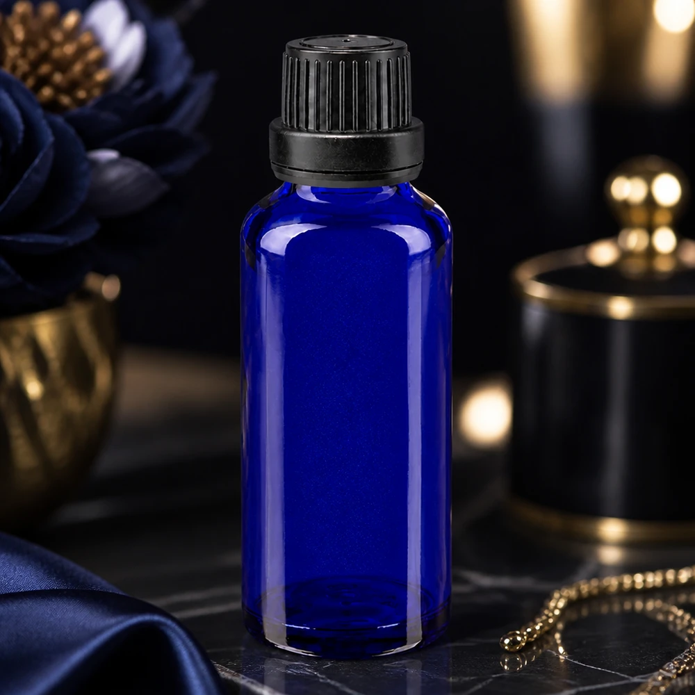 Kleine blauwe glazen fles van 30 ml met zwarte buitenverpakking voor het maken van tincturen en homeopathie