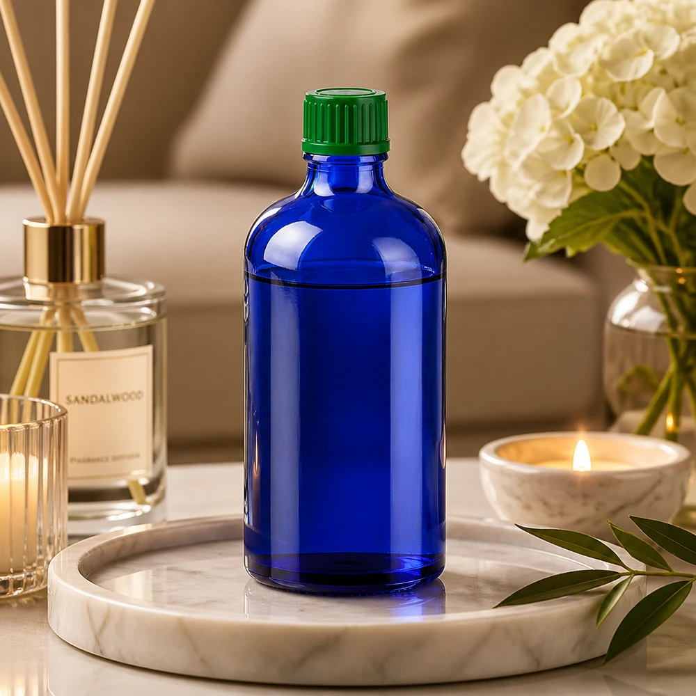 100ml fles 11mm SV groen STD BlueLine UT18/100 Stijlvolle kobaltblauwe fles van 100 ml met contrasterende groene dop voor een geraffineerde look