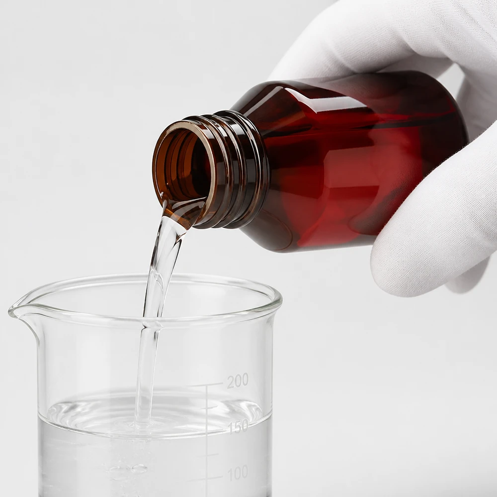 50 ml PET medicijnfles met verstuiver zwart GCMI 28/410 incl. dop transparant, standaard 50ml PET Rundflasche Braun mit OV Sicherheitsverschluss für Apotheke und Chemielabor