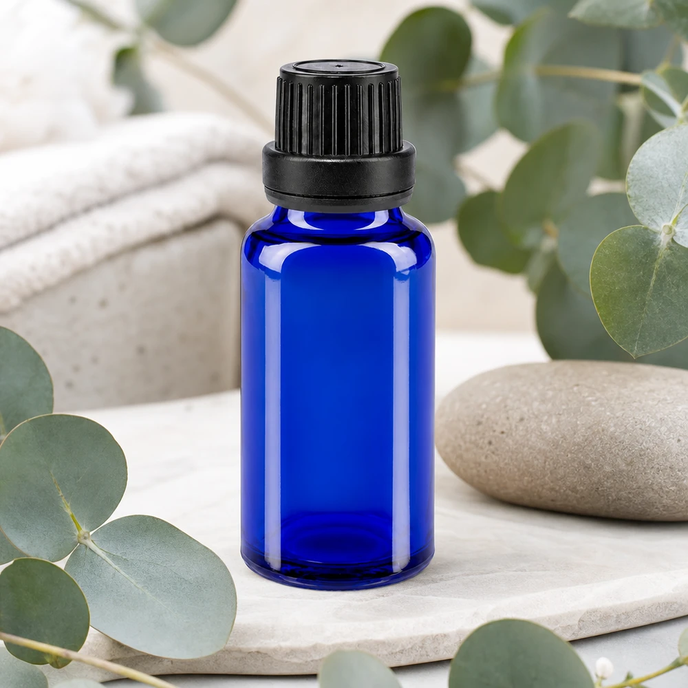 Blauw medicijnflesje van 20 ml met een druppelaar van 2 mm voor aromatherapie en natuurlijke cosmetica