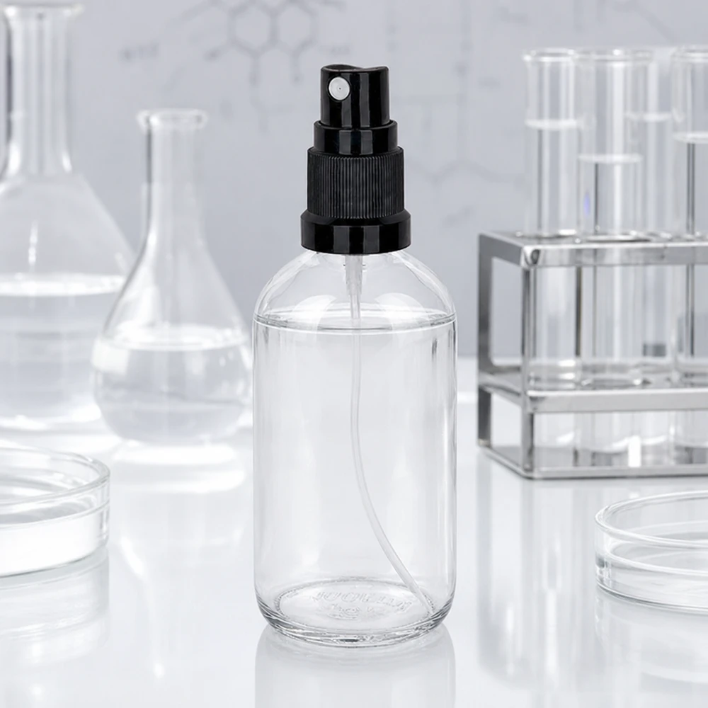 100ml spuitfles zwart STD ClearLine UT18/100 100 ml ClearLine-spuitfles UT18/100 met zwarte dop tussen laboratoriumglaswerk
