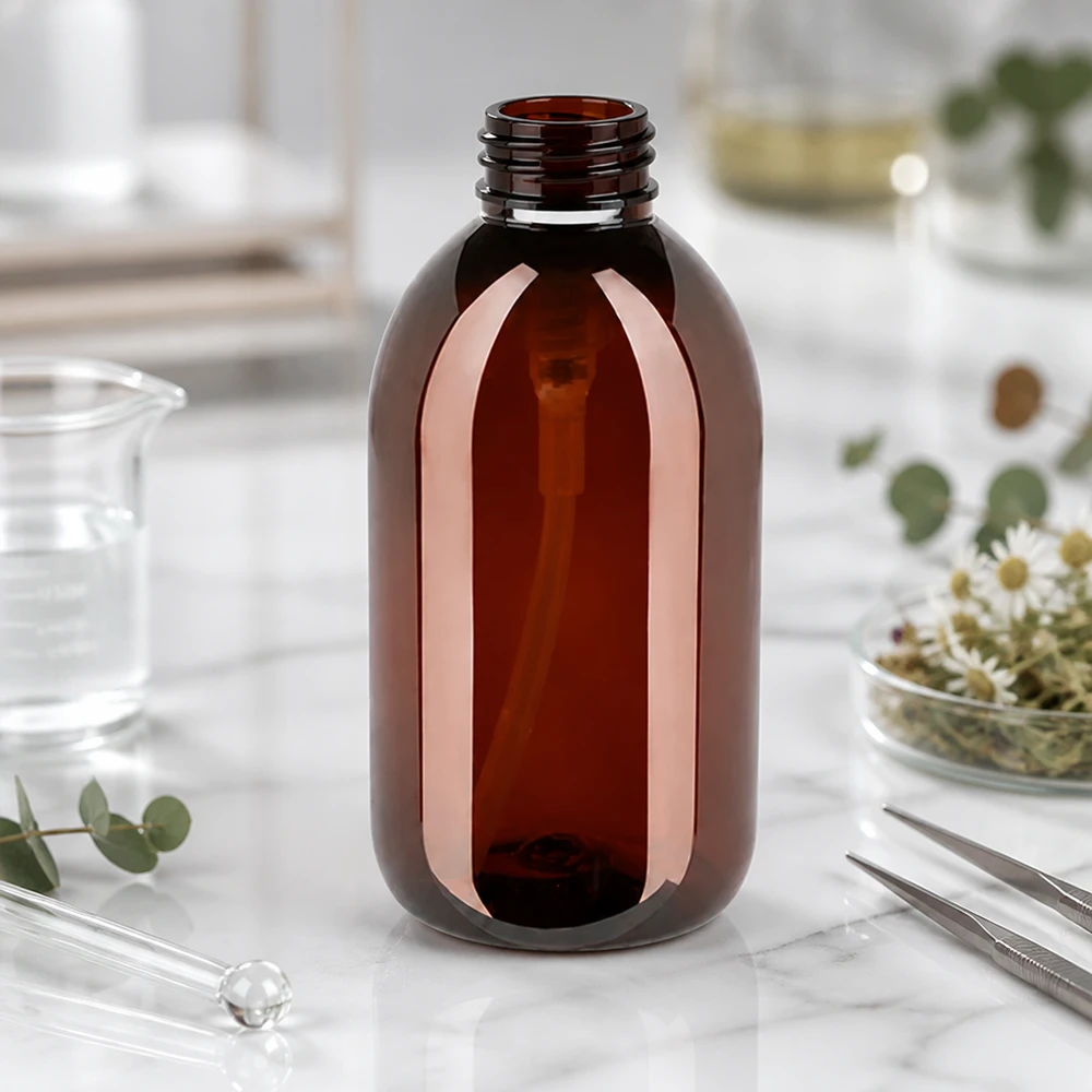 Leichtgewichtige 250ml PET Apothekerflasche in Braun ideal fuer Shampoo und Bodylotion